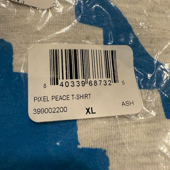 Market Studios Pixel Peace T-Shirt size XL - Picture 4 of 5